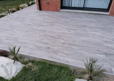 photo d'une terrasse collée